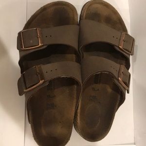 Gently Used Girls brown Arizona Birkenstock’s